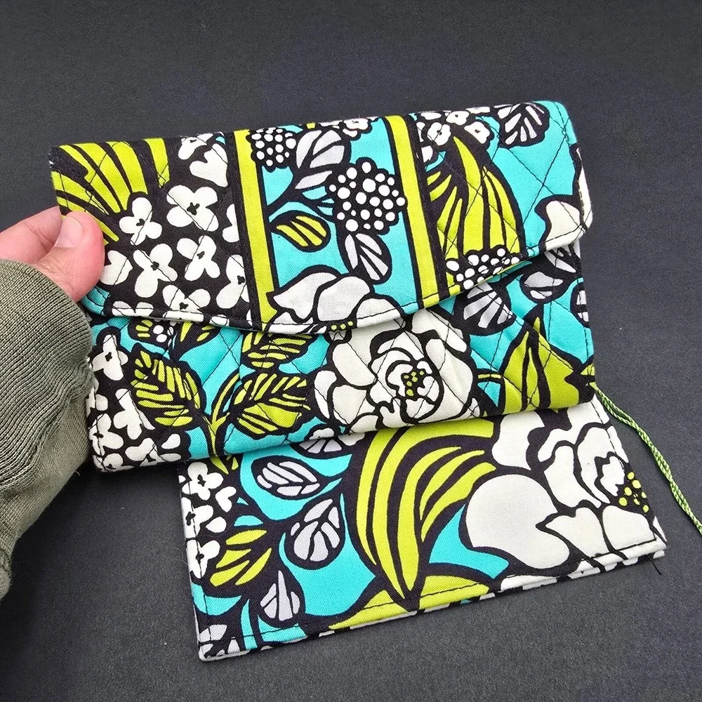 Vera Bradley Strap Wallet Purse and Checkbook Cover Set ISLAND BLOOMS NEW - Picture 10 of 10